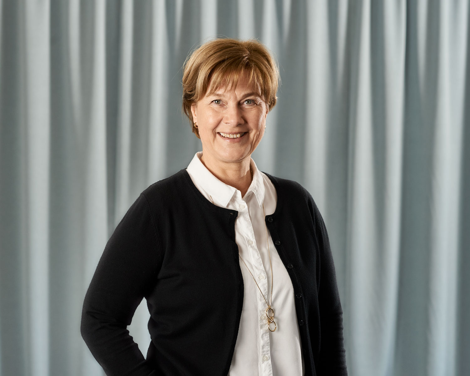 Carina Lennerhov, ekonomi