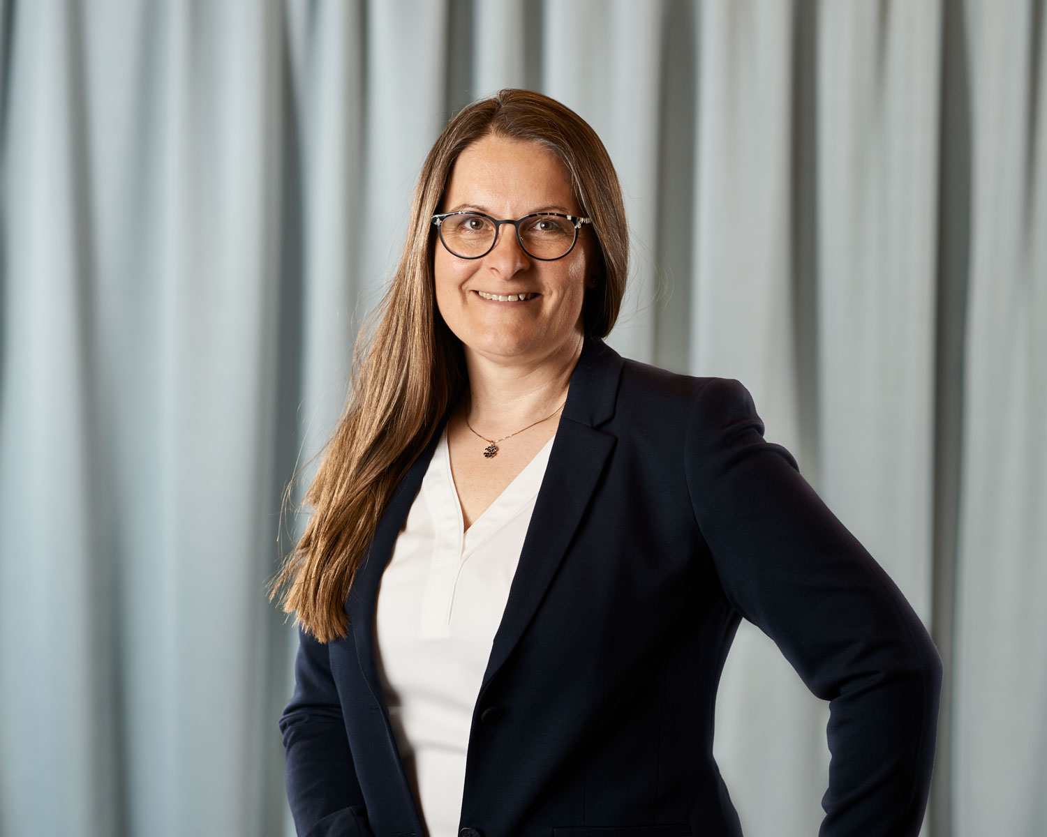 Veronika Albert, kommunikatör